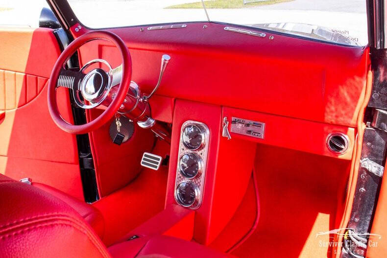 1937 Ford Cabriolet
