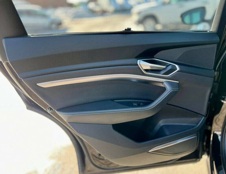 2024 Audi Q8 e-tron quattro Prestige