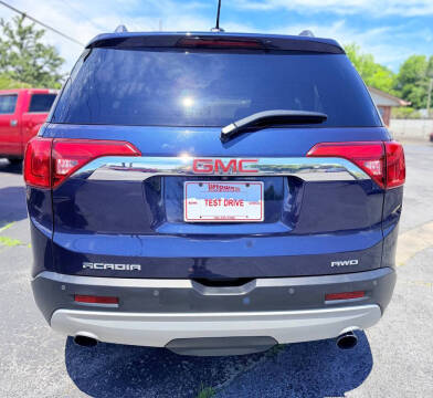 2017 GMC Acadia SLE-2