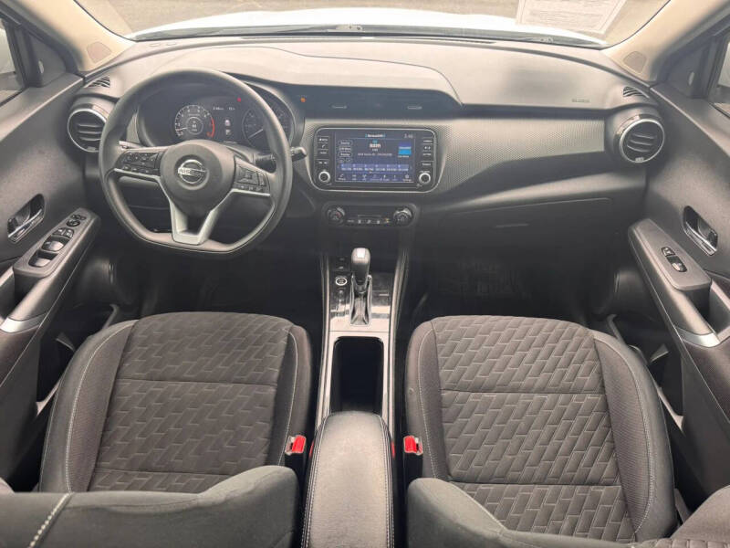 2021 Nissan Kicks SV