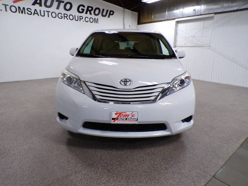 2015 Toyota Sienna LE 7-Passenger