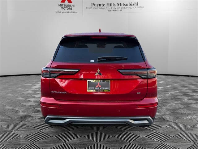 2025 Mitsubishi Outlander SE