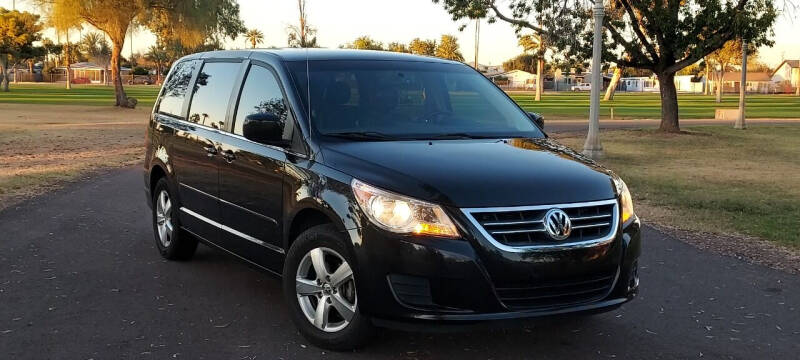 2010 Volkswagen Routan SE