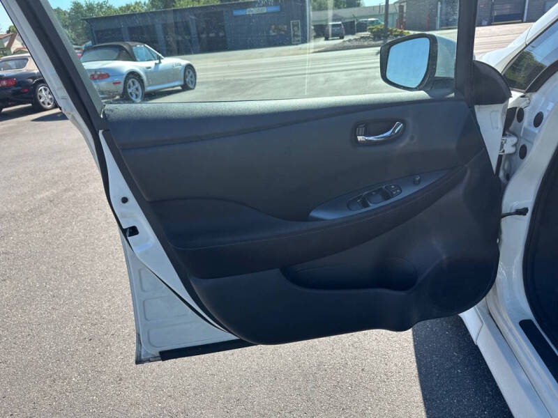 2018 Nissan LEAF S