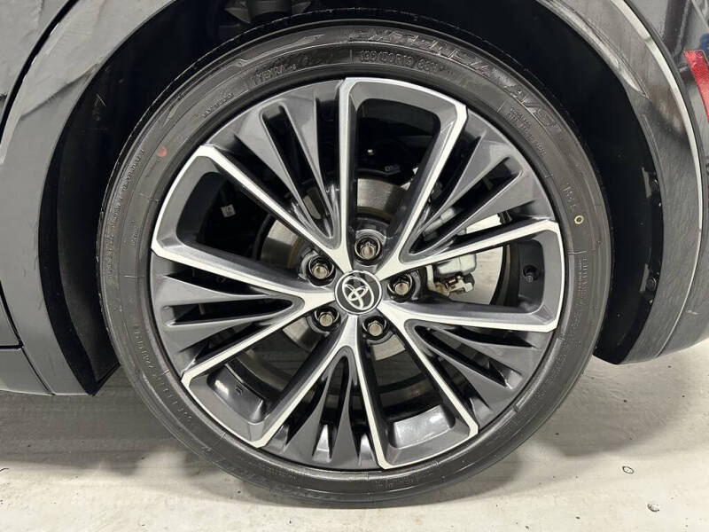 2025 Toyota Prius XLE