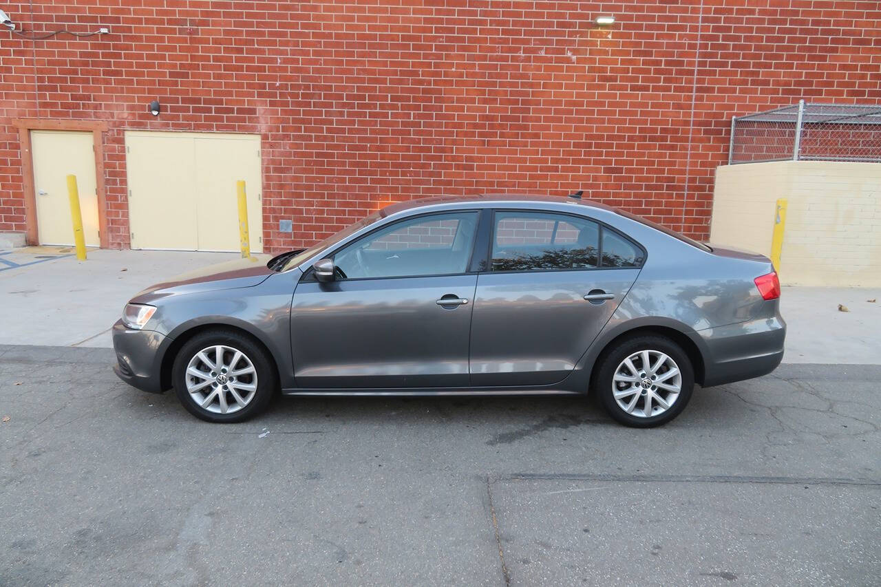 2012 Volkswagen Jetta for sale at The Car Vendor LLC in Bellflower, CA