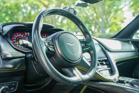 2021 Aston Martin DBX