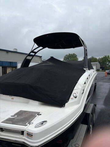 2018 Chaparral 244