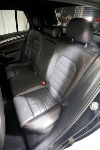 2017 Volkswagen Golf GTI SE