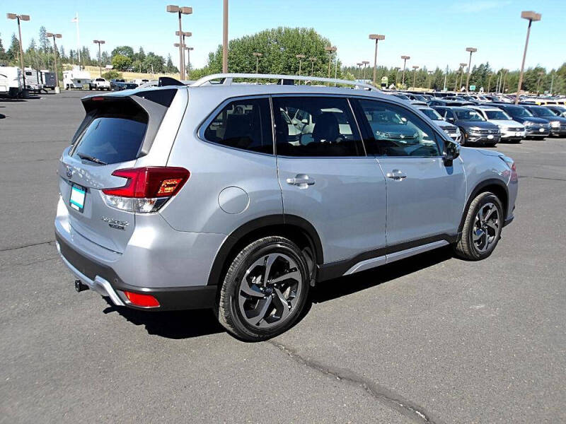2024 Subaru Forester Touring