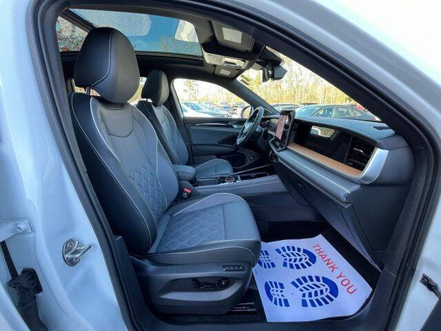 2025 Volkswagen Tiguan SEL R-Line 4Motion