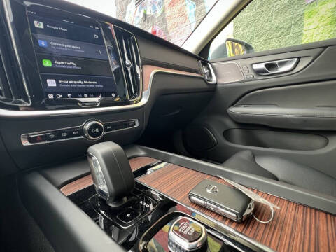 2023 Volvo S60 B5 Ultimate Bright Theme