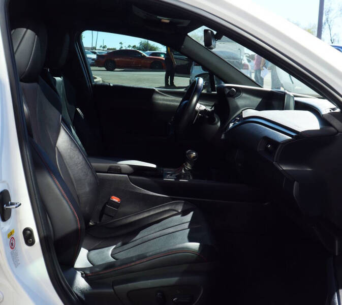 2019 Lexus UX 200 F SPORT