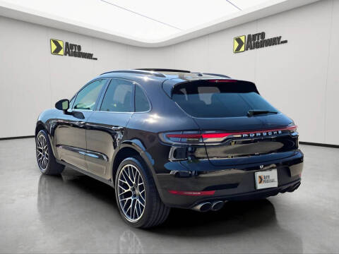 2020 Porsche Macan S