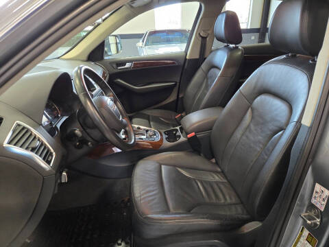 2011 Audi Q5 2.0T quattro Premium Plus