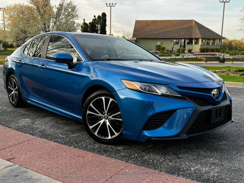 2018 Toyota Camry for sale at Western Star Auto Sales in Chicago IL