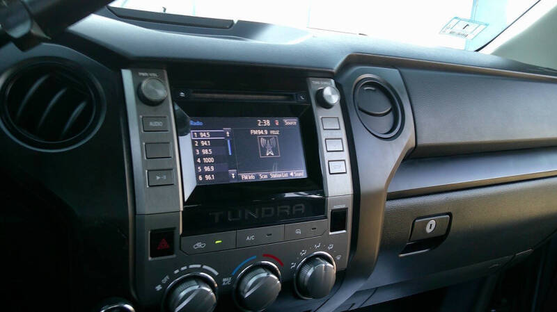 2015 Toyota Tundra SR