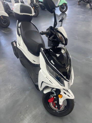2023 ROSSI RS200