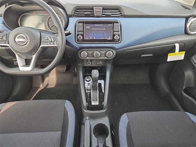 2025 Nissan Versa SV