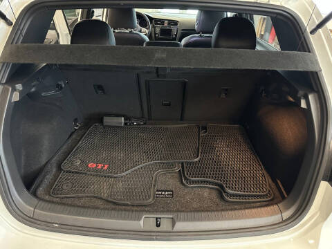 2017 Volkswagen Golf GTI SE