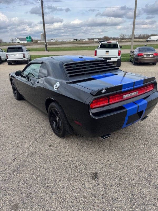 2012 Dodge Challenger SXT Plus