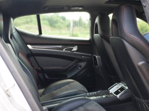 2016 Porsche Panamera GTS