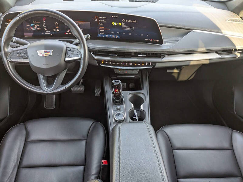 2024 Cadillac XT4 Premium Luxury