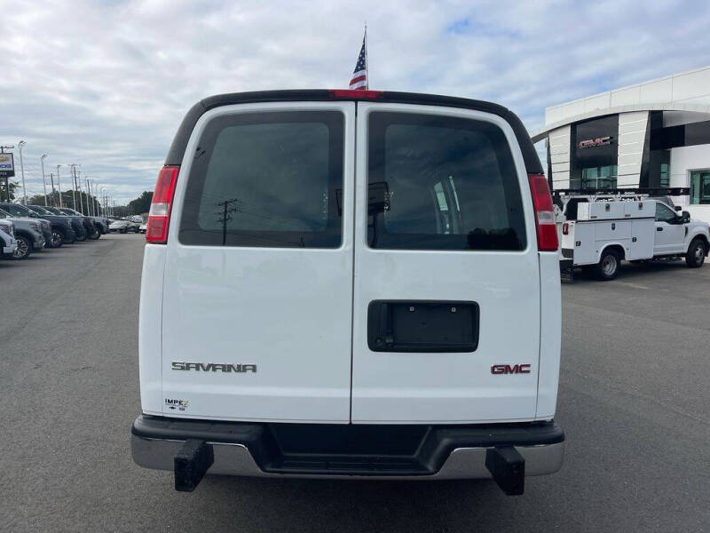 2023 GMC Savana 2500