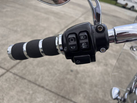 2016 Harley-Davidson FLD