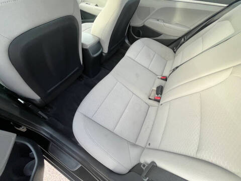 2019 Hyundai Elantra