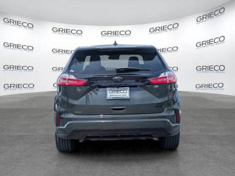 2022 Ford Edge SE