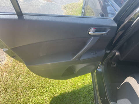 2013 Mazda MAZDA3 i SV