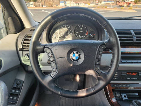 2004 BMW X5 3.0i