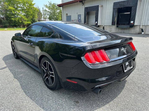 2017 Ford Mustang V6