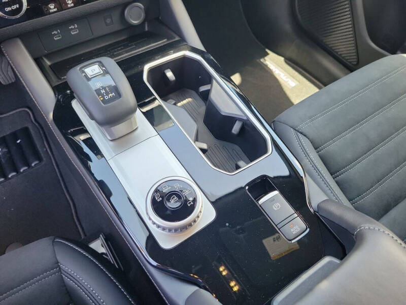 2026 Mitsubishi Outlander LE