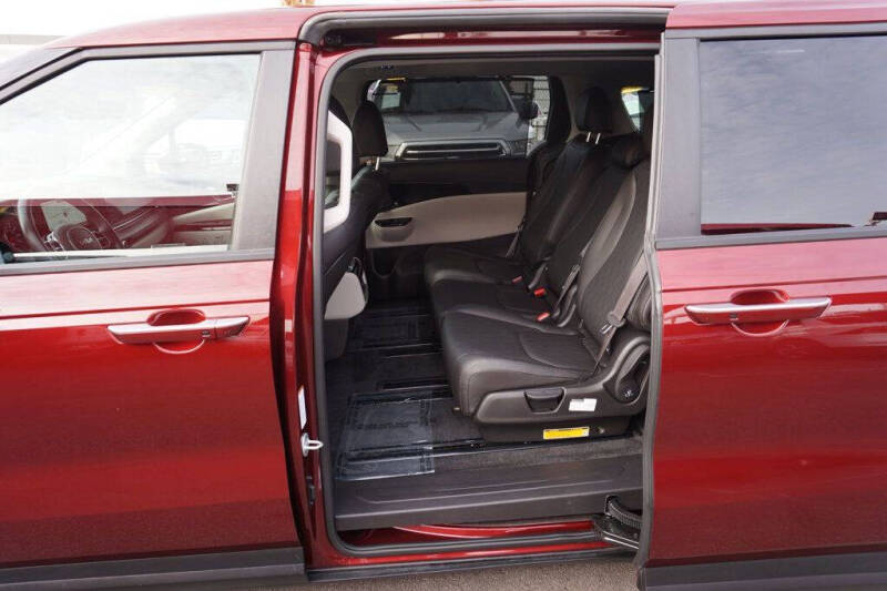 2022 Kia Carnival EX