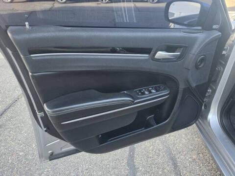 2018 Chrysler 300 S