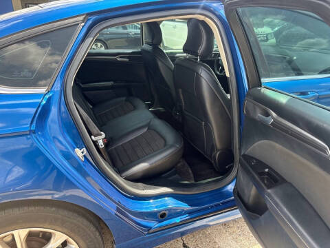 2017 Ford Fusion SE