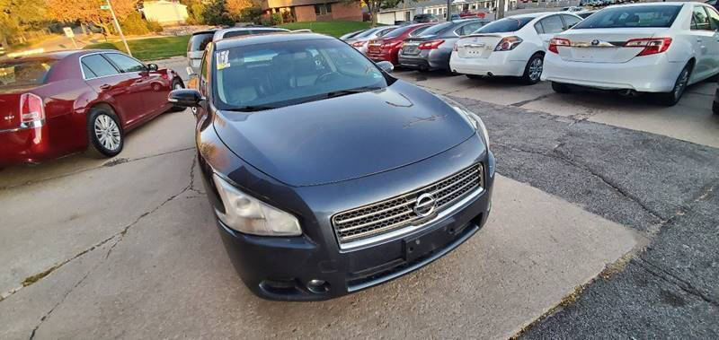 2010 Nissan Maxima for sale at Divine Auto Sales LLC in Omaha NE