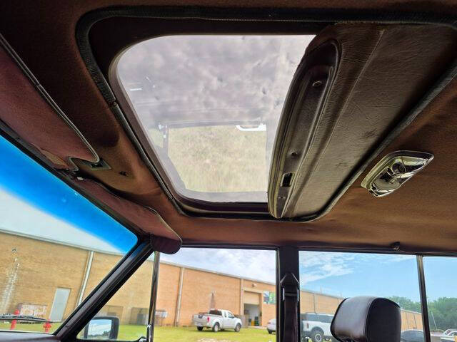 1987 Jeep Grand Wagoneer