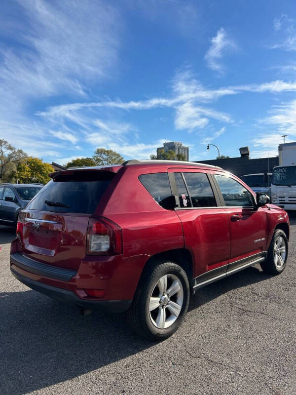 2015 Jeep Compass Sport photo 8