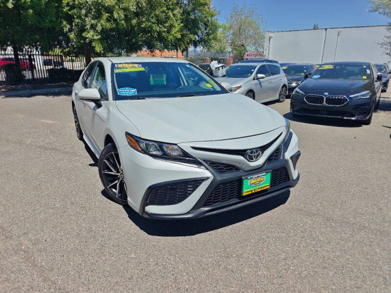2024 Toyota Camry SE