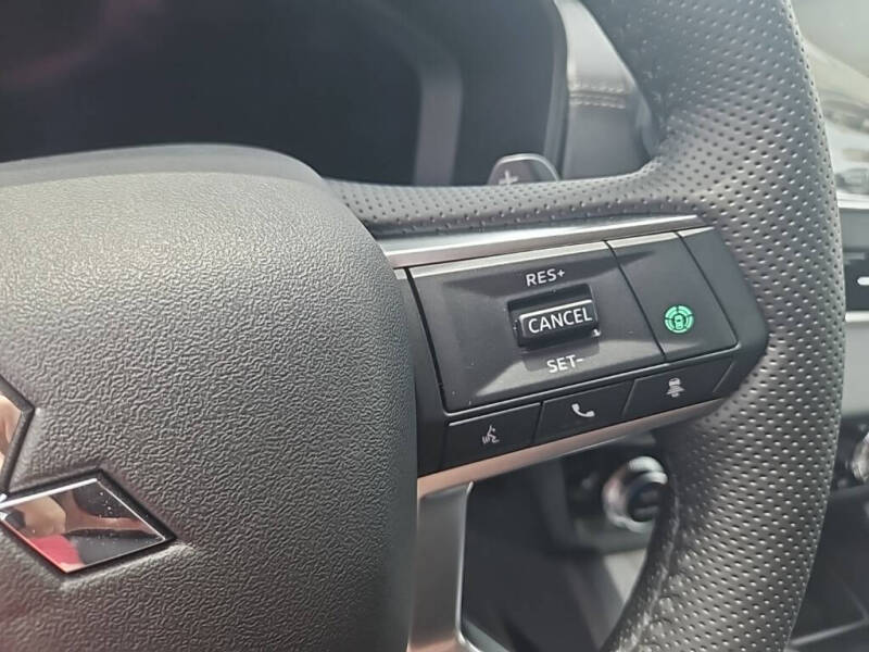 2025 Mitsubishi Outlander PHEV SEL