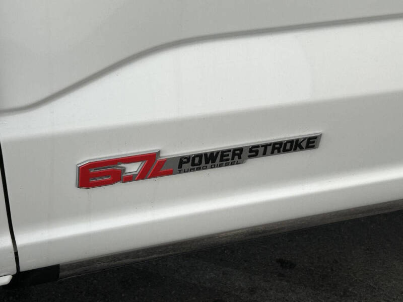 2025 Ford F-450 Super Duty Platinum