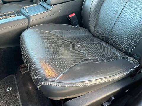 2014 Chrysler 300 C John Varvatos Limited Edition