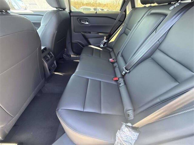 2025 Nissan Rogue SL