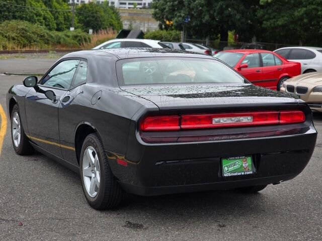 2010 Dodge Challenger SE