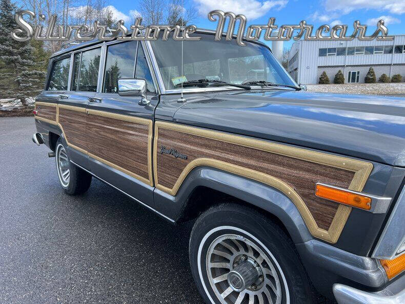1989 Jeep Grand Wagoneer