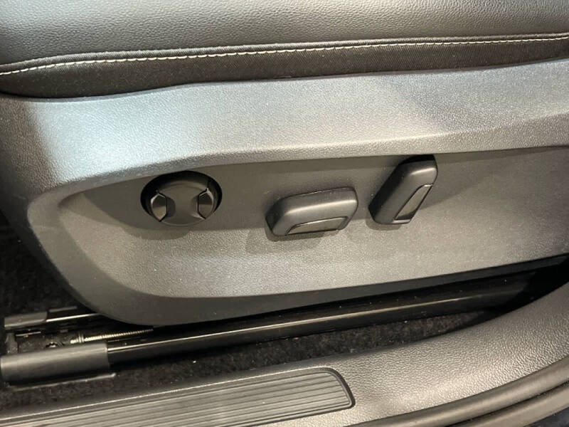 2022 Volkswagen Taos SE 4Motion