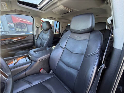 2017 Cadillac Escalade Luxury